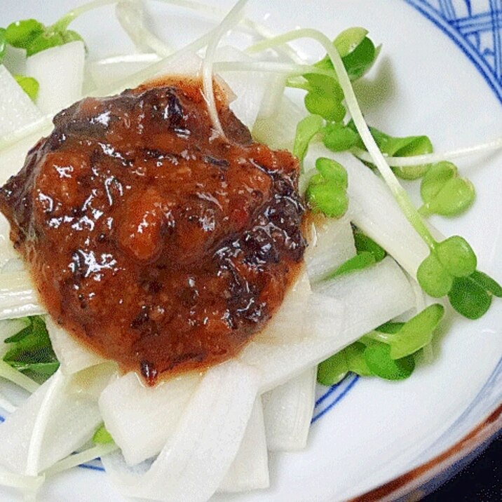 さっぱり小鉢☆　「ウドの梅味噌和え」